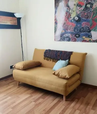 Al 35 Dell'aurora Apartamento